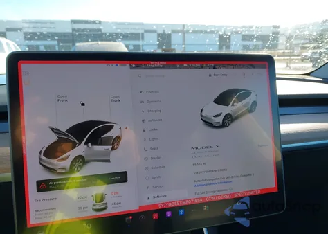 2021 Tesla Model Y Long Range Dual Motor All-Wheel Drive z USA, uszkodzony, nr VIN 5YJYGDEEXMF071658